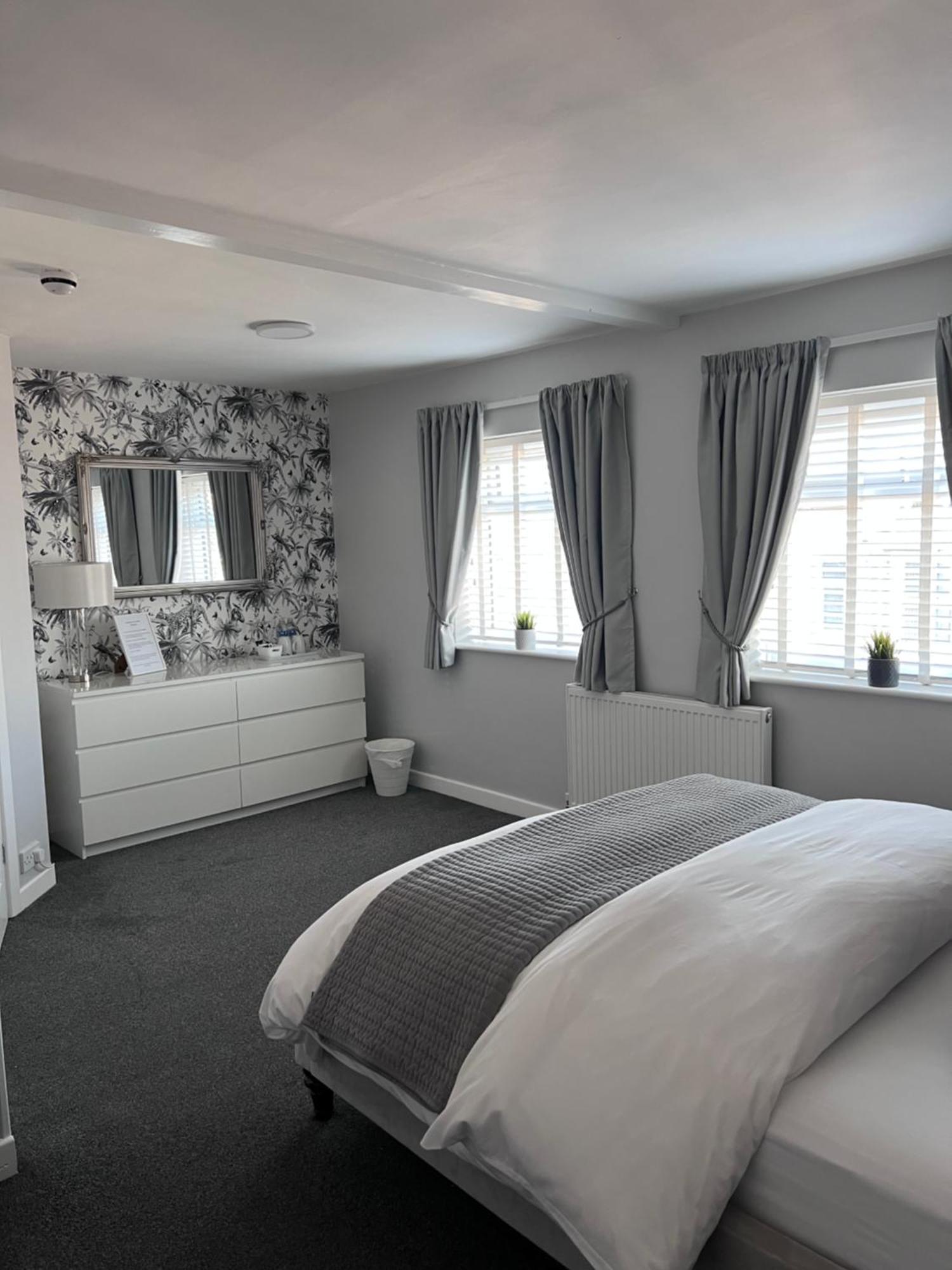 Chadberry House 3*